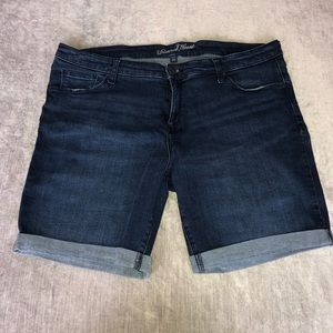 Universal Thread 20WR Denim Bermuda Shorts